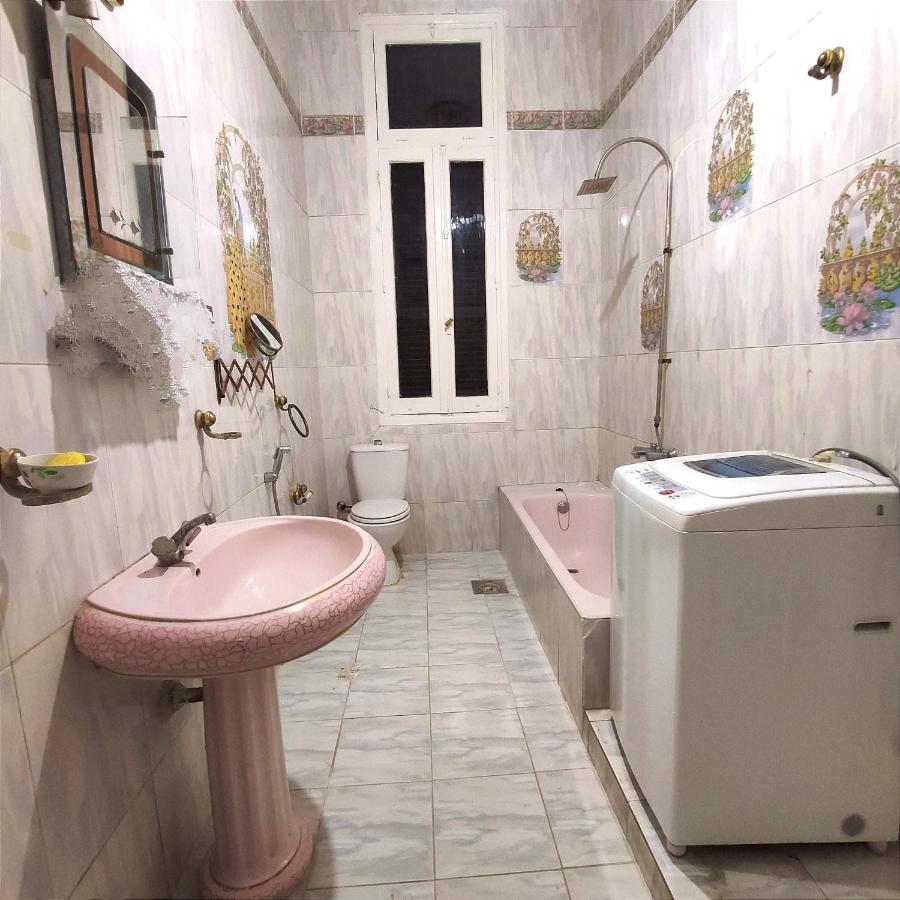 Room No5 A Private Room With Balcony For Men Only And No Ladies Allowed غرفة خاصة للرجال فقط ممنوع السيدات Alexandrië Buitenkant foto
