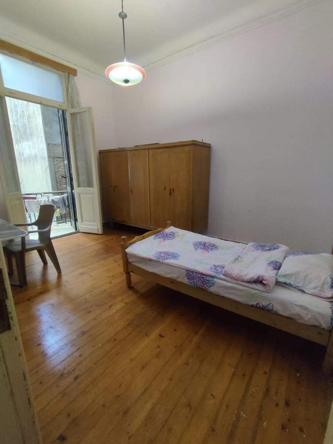 Room No5 A Private Room With Balcony For Men Only And No Ladies Allowed غرفة خاصة للرجال فقط ممنوع السيدات Alexandrië Buitenkant foto